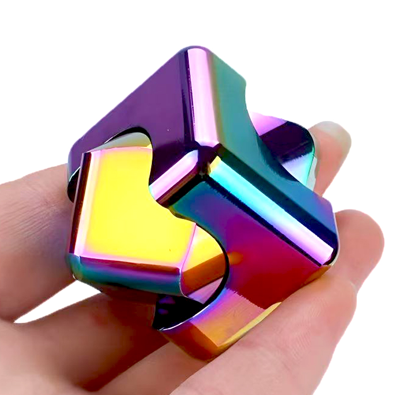 Cubo Fidget Spinner Infinity Q - Cool Office Tech Gadgets recensione e prezzo