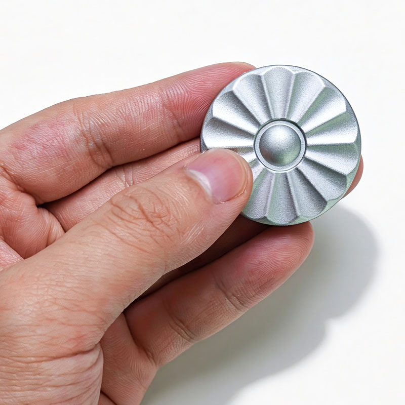 Petal Magnetic Haptic Coin Fid - Cool Office Tech Gadgets recensione e prezzo