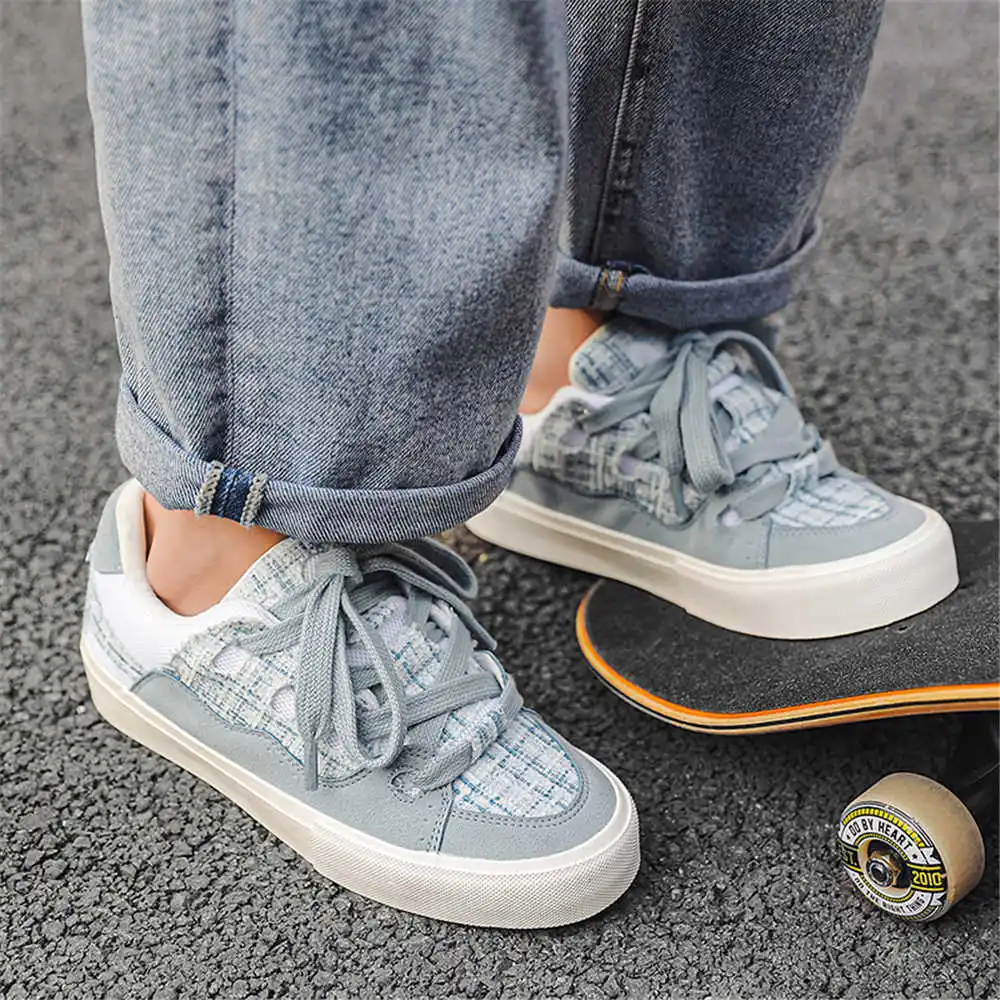 Con allacciatura Scarpe da scu - Office Tech Gifts For Men recensione e prezzo